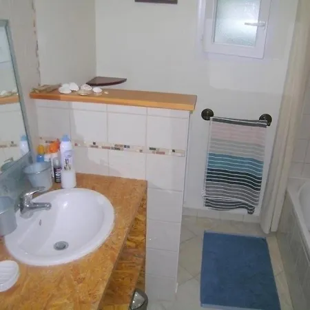 Holiday home Maison La Tremblade-ronce-les-bains, 2 Pieces, 4 Personnes - Fr-1-305-1467